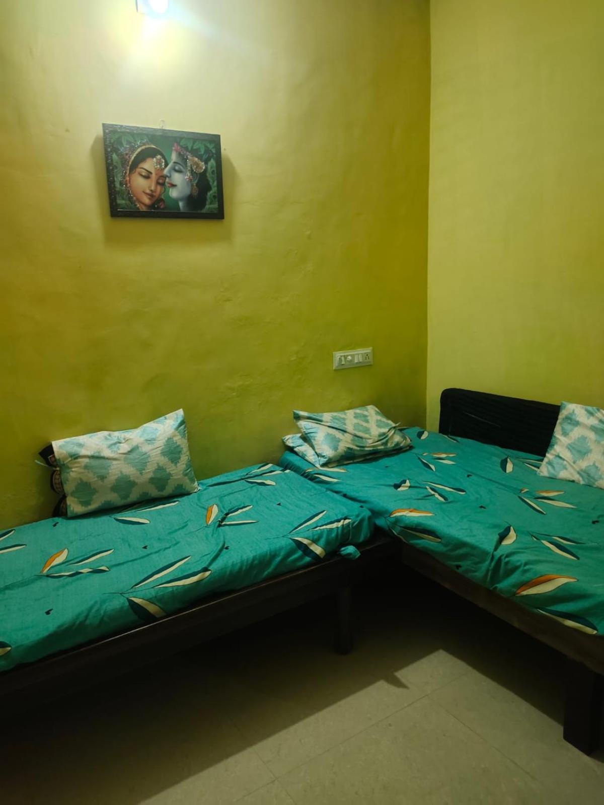 Dwarka Home Stay 2 Only Family Ngoại thất bức ảnh